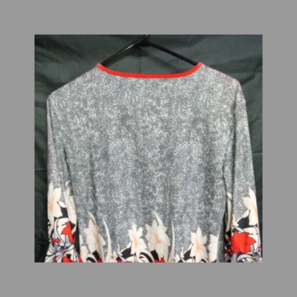Women's Floral Red black & Gray /Flare Sleeve Bohemian Blouse. - Picture 3 of 6